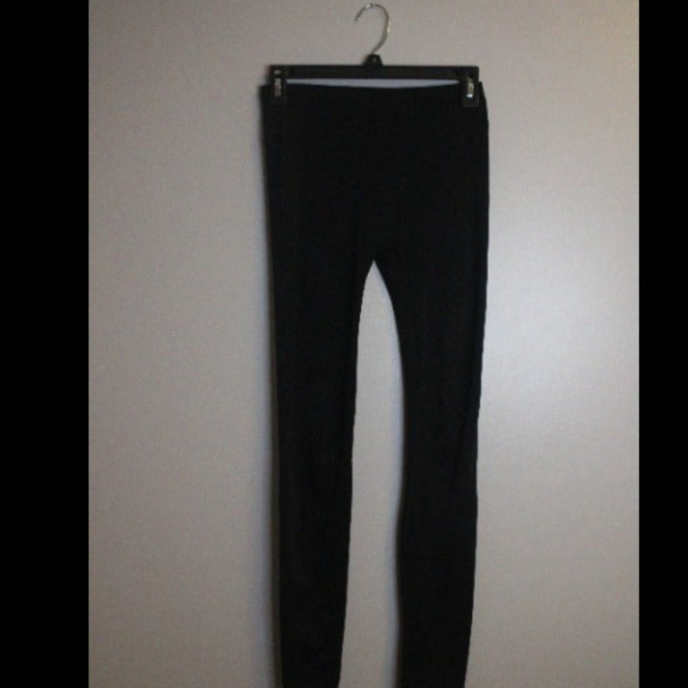 Black leggings